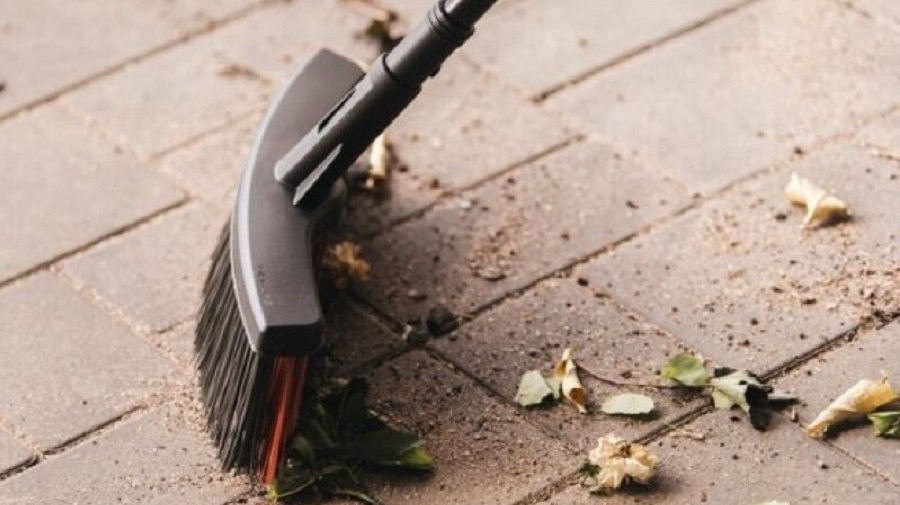 Начата уборка дорог после реновации - В Висагинасе