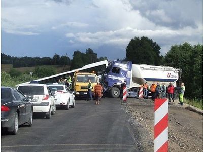 На трассе Рига-Лиепая произошла серьезная автоавария  - Литва и страны Балтии
