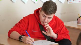 Денежными премиями отмечены достижения 171 висагинского школьника и трех педагогов