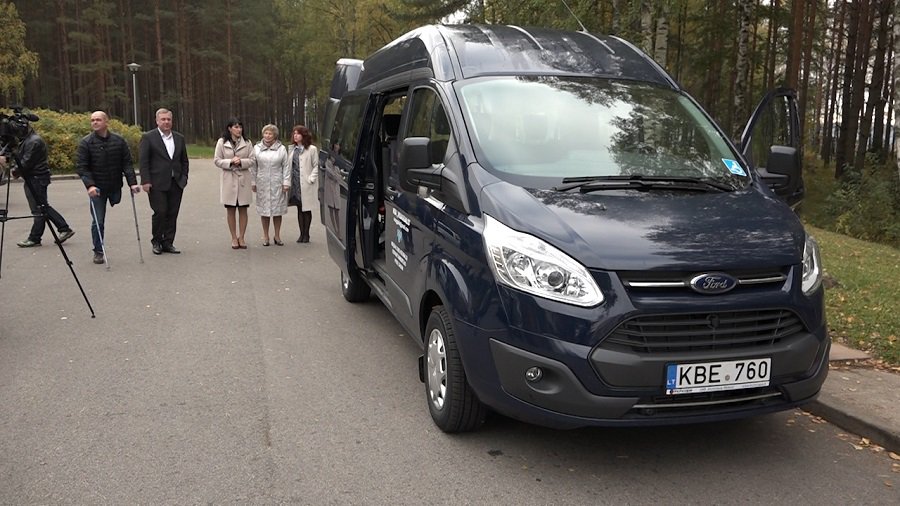 Люди с недугом смогут воспользоваться бесплатным транспортом (Видео) - В Висагинасе