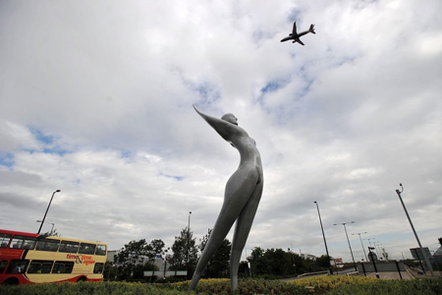 «Афина» стала самой высокой бронзовой скульптурой Великобритании - Культурные и спортивные мероприятия