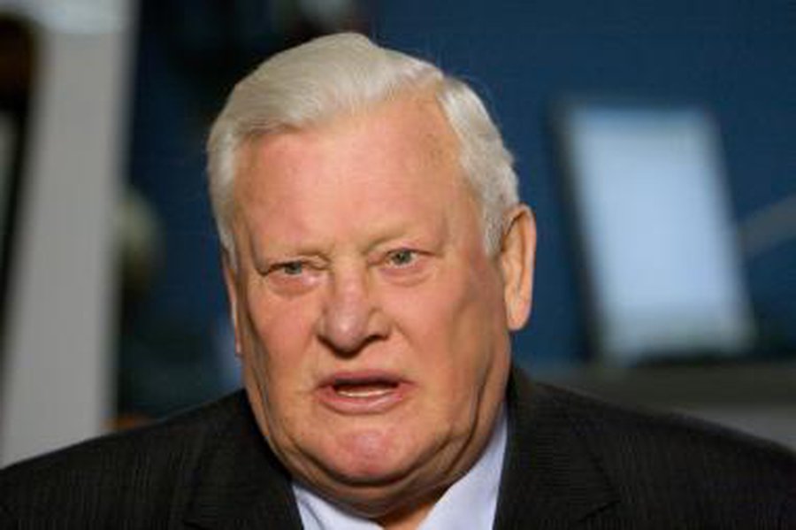 Медведев наградил экс-президента Литвы, потребовавшего от России компенсации за «советскую оккупацию»
 - Литва и страны Балтии