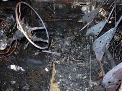  Угнать и поджечь     - Происшествия и криминал