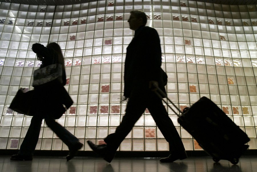 Латвия получила 7% бюджета от трудовых эмигрантов - Литва и страны Балтии