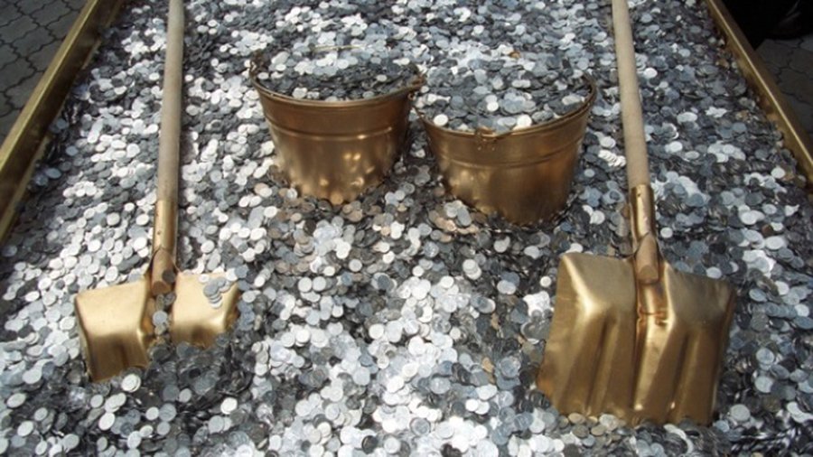 Į Lietuvos biudžetą įbyrėjo nusikalstamo pasaulio uždirbti dešimtys milijonų litų
 - Įvykiai ir kriminalas