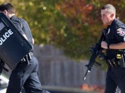 Подозреваемый в убийстве трех человек в Висконсине найден мертвым
 - Происшествия и криминал