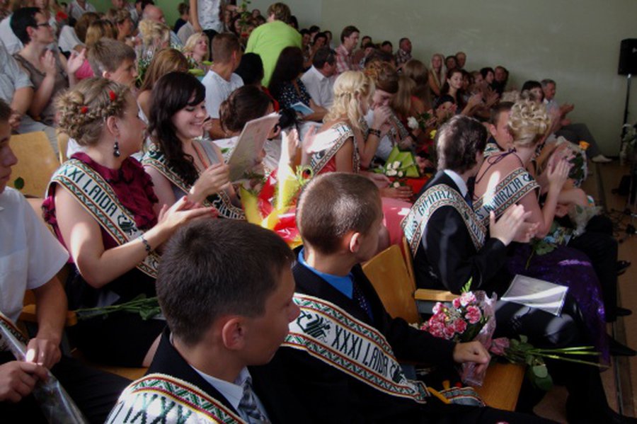 Гимназия «Verdenės» отпраздновала выпускной - В Висагинасе