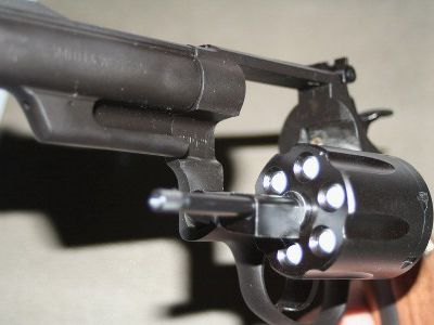 Демонстрация оружия закончилась трагедией

 - В Висагинасе