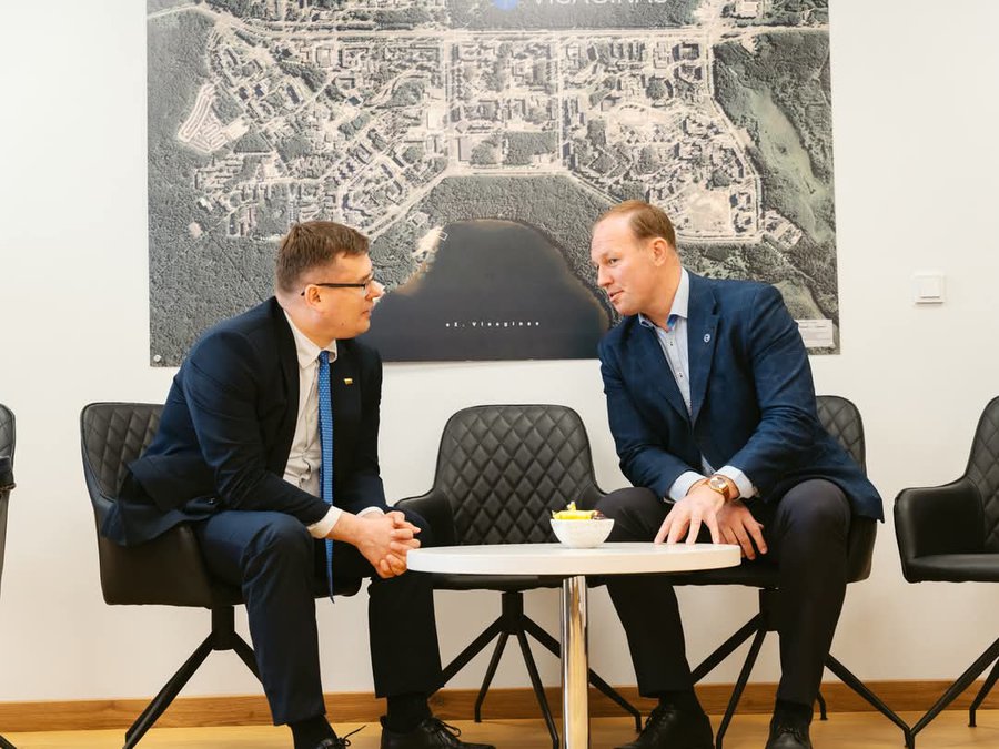 Демократы Висагинаса: мы не поддерживаем инициативу Ильи Петрова - Без цензуры