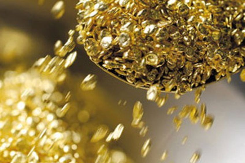 Цены на золото взлетели до 1900 долларов за унцию