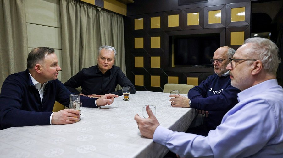 Президенты Балтийских стран и Польши прибыли в Киев - В Мире