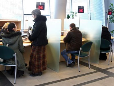 Государству задолжали 25 000 жителей - Литва и страны Балтии
