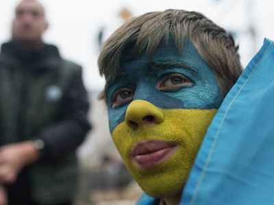Сторонники украинской власти возобновляют акции в центре Киева - В Мире