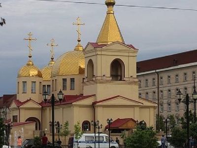 Прихожане храма в Грозном успели закрыть дверь перед бандитами - Происшествия и криминал