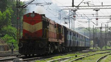 На востоке Индии в результате железнодорожной аварии погибли 25 человек