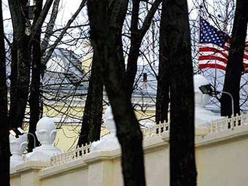 Белорусское телевидение разоблачило связи оппозиции с посольством США