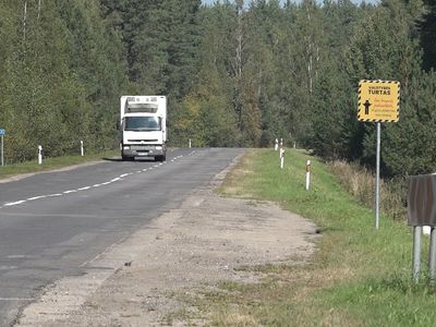 Реакция. На дороге Висагинас–Сташёнис–Римше появилась дорожная разметка - В Висагинасе