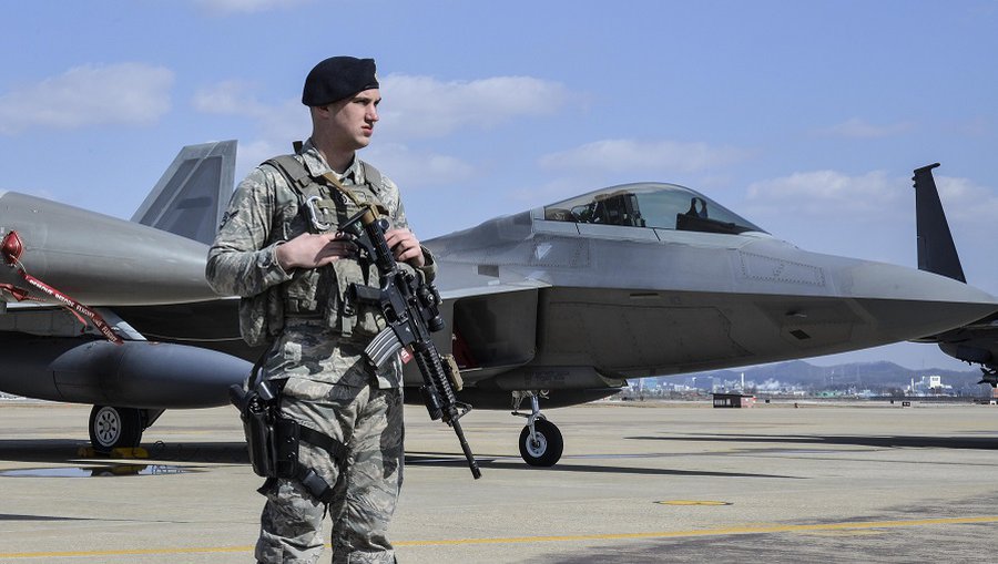 СМИ: военные США опровергли информацию о том, что их БПЛА был сбит над Ираном - В Мире