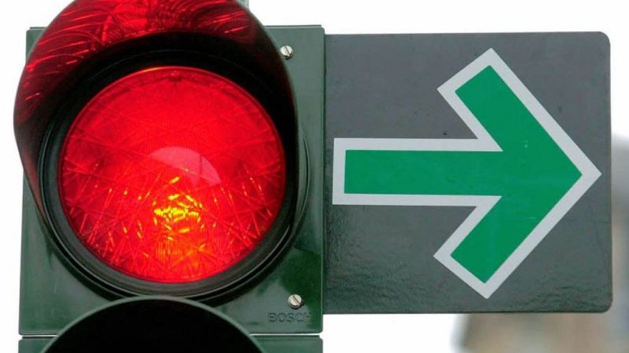 Не осталось зеленых стрелок: изменения в дорожном движении - Литва и страны Балтии