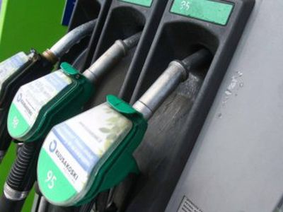 Представители АЗС объяснили, почему розничная цена на горючее остается высокой - Хобби, отдых и развлечения