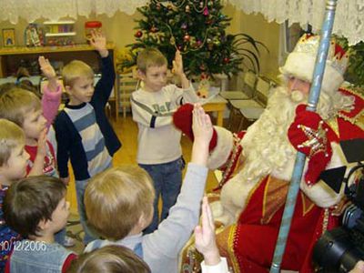 Визит Деда Мороза в Латвию закончился штрафом                                 - Литва и страны Балтии