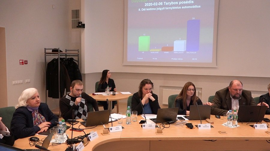 Для приобретения трех служебных автомобилей решено выделить 100 000 евро (видео) - В Висагинасе