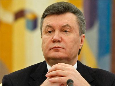 Суд постановил задержать Януковича - В Мире