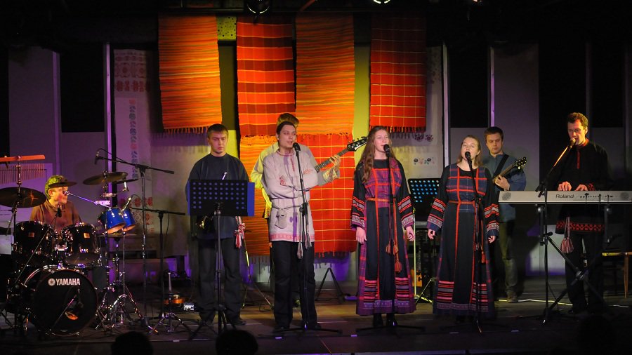 Ансамбль модерн-фольк музыки «Праздник» приглашает всех на концерт - Культурные и спортивные мероприятия