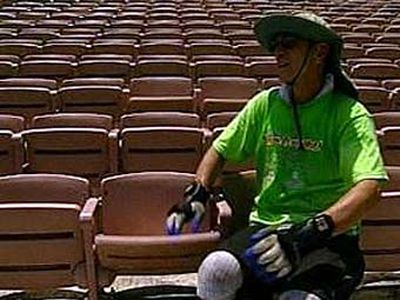 Американец за двое суток сменил 39250 мест на стадионе - Хобби, отдых и развлечения