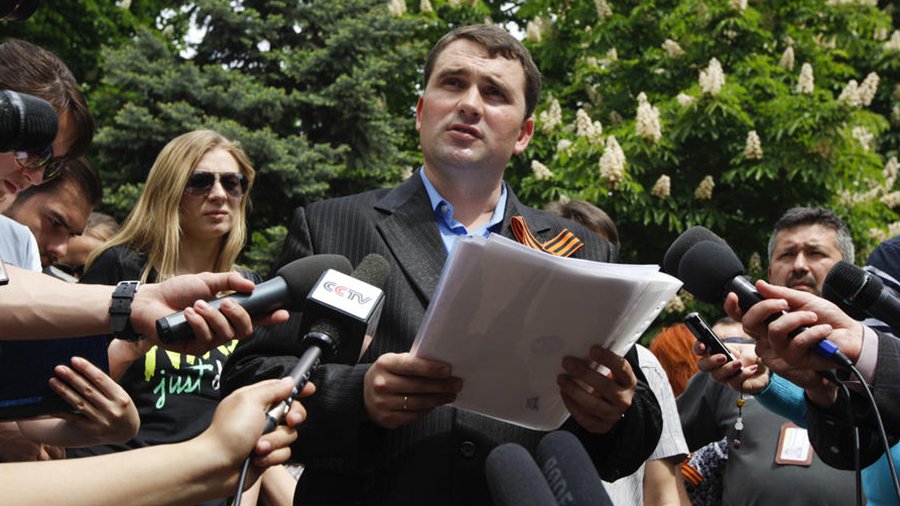 На митинге в Луганске провозглашен государственный суверенитет региона - В Мире