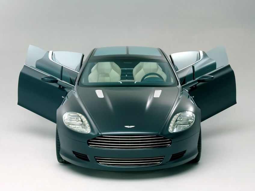 Британский журнал показал первый официальный снимок Aston Martin Rapide