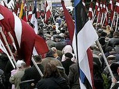 Шествие в память латышского легиона СС прошло в Риге под крики «Гитлер капут!» и «Фашисты!»  - Литва и страны Балтии