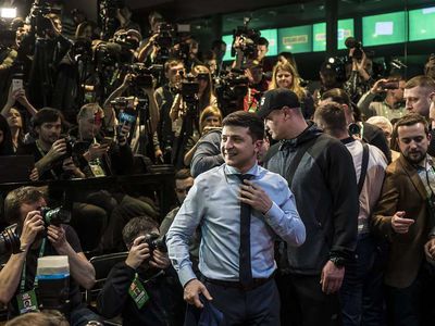 ЦИК Украины обработал более 90% протоколов. Зеленский недосягаем для конкурентов - В Мире