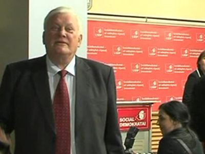   
Премьер нынешний - против премьера бывшего. У кого сдают нервы?   
 - Литва и страны Балтии