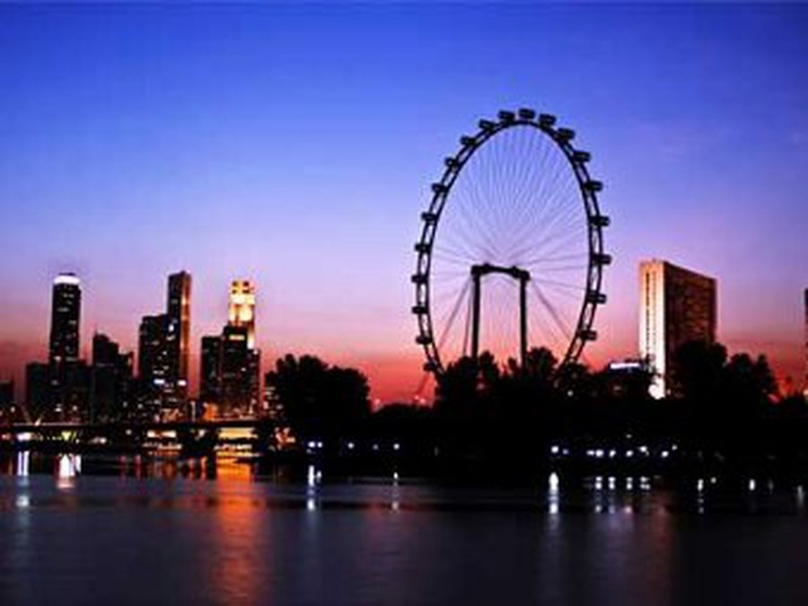 На самом большом в мире колесе обозрения застряли более ста человек - Хобби, отдых и развлечения