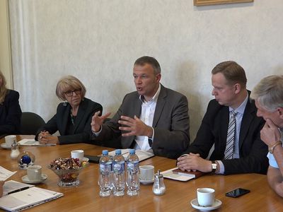 Руководители ГНИ прибыли в Висагинас и объяснили, что ждет нашу налоговую инспекцию (Видео) - В Висагинасе