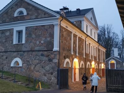 В преддверии Рождества висагинские сеньоры совершили увлекательное путешествие в «Paliesiaus dvaras» (видео) - В Висагинасе