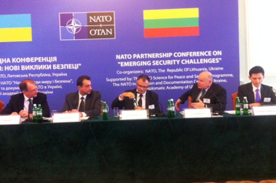 Kijeve surengtoje konferencijoje diskutuota apie aljanso bei partnerystę - Pasaulyje