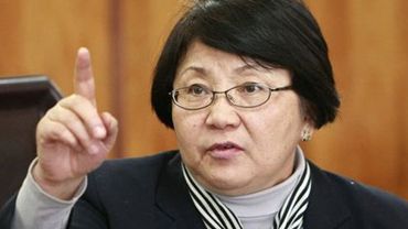 Роза Отунбаева официально вступила в должность президента Киргизии