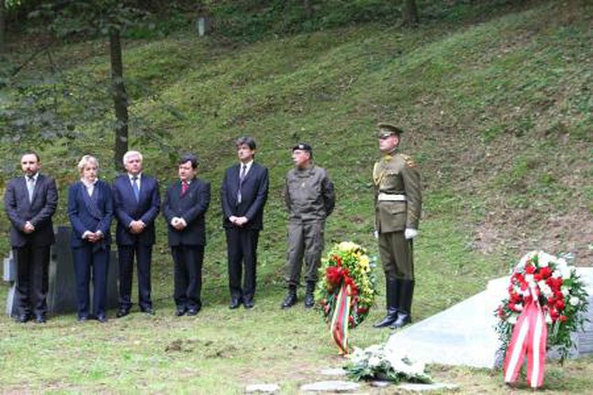 В литовской столице открыли памятник сержанту вермахта                                