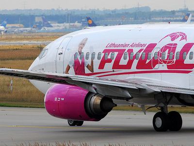 11 тыс. пассажиров стали заложниками банкротства литовского авиаперевозчика flyLAL - Литва и страны Балтии