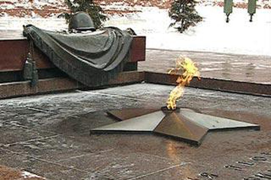 Россияне отмечают День защитника Отечества - В Мире