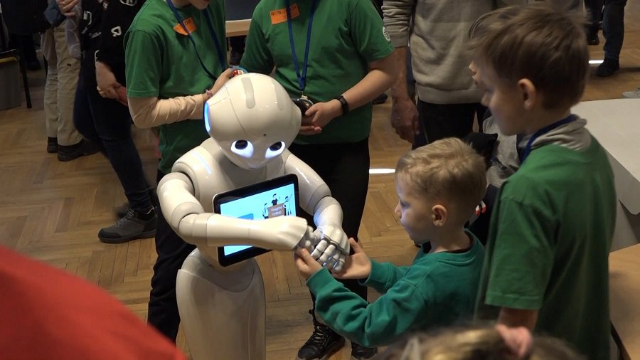 В Висагинасе состоялась первая «Роботиада» (видео) - Служба региональных новостей