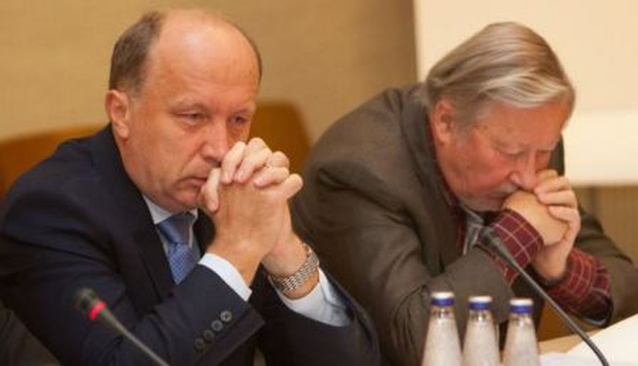 Политологи: После решения В. Ландсбергиса помериться силой с А. Кубилюсом консерваторы попали в сложное положение

 - Литва и страны Балтии