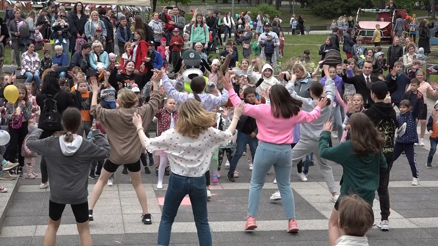 На нашей Планете главные дети (видео) - В Висагинасе