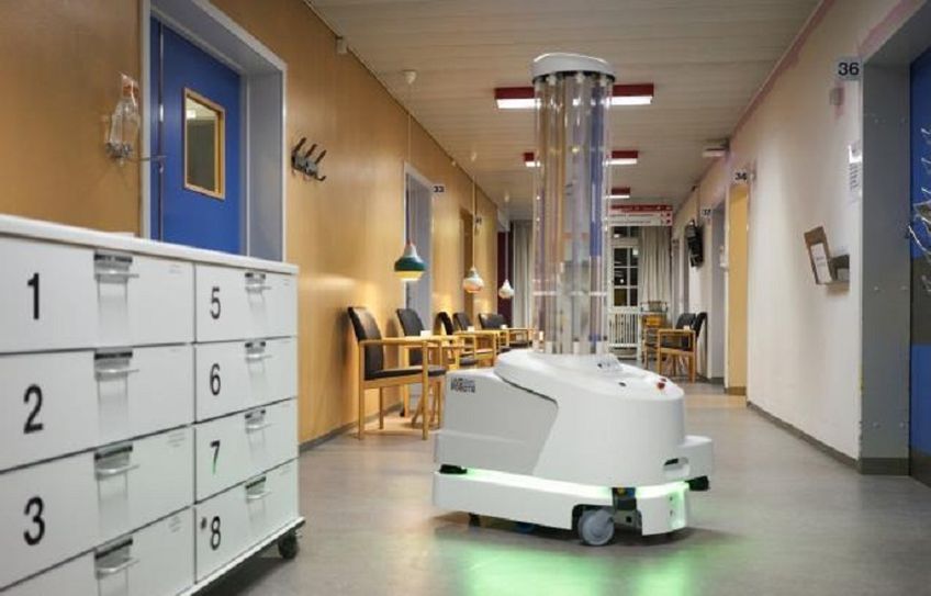 В Литву поступил первый закупленный Еврокомиссией робот для дезинфекции