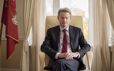 Президент Роландас Паксас приглашает поддержать Далю Штраупайте - Выборы в Сейм