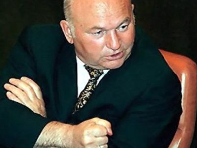Лужков обвинил российские власти в политической травле - В Мире
