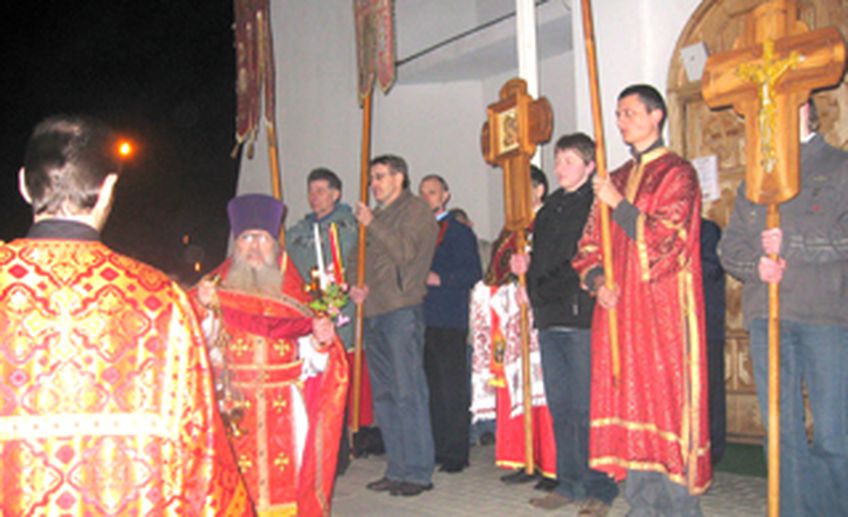 Православные христиане празднуют сегодня Пасху - самый великий и радостный праздник