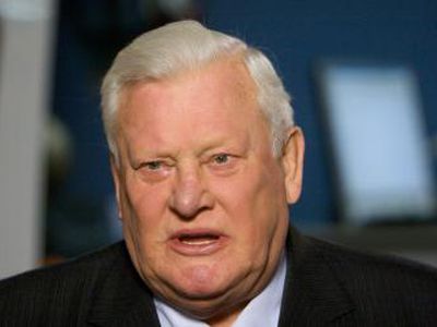 Медведев наградил экс-президента Литвы, потребовавшего от России компенсации за «советскую оккупацию»
 - Литва и страны Балтии